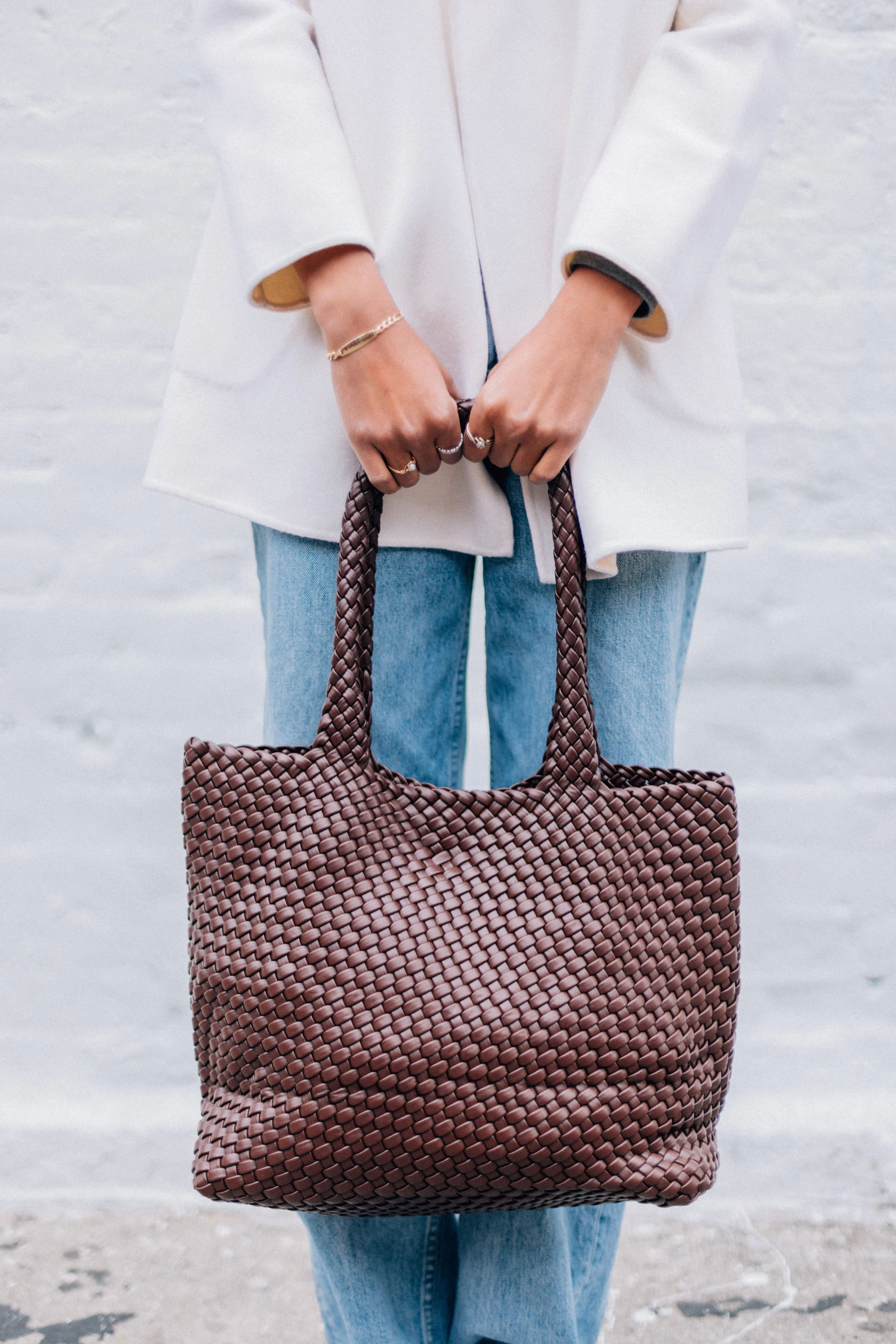 LARGE WOVEN TOTE-COFFEE