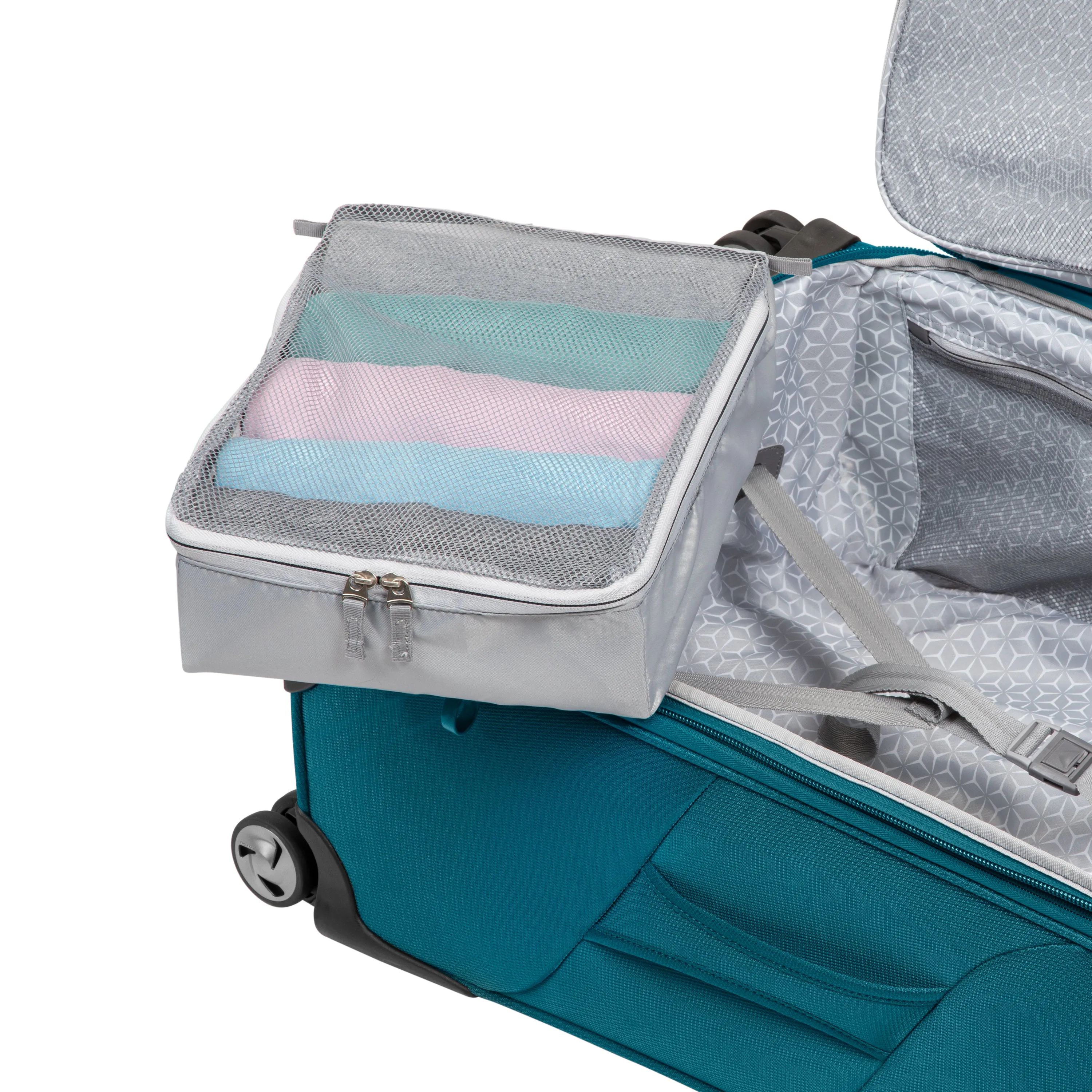 Seahaven 2.0 Softside Large Check-In Expandable Spinner